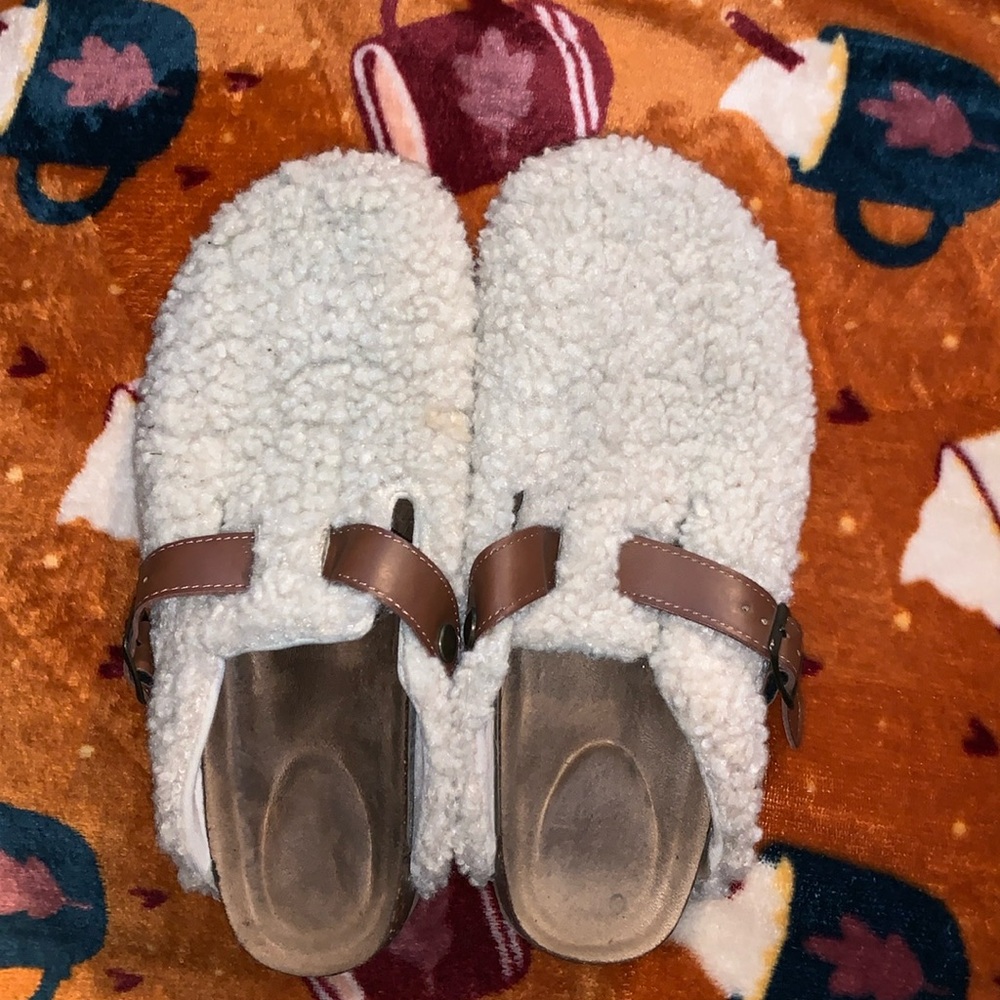 Sherpa clogs sz 10